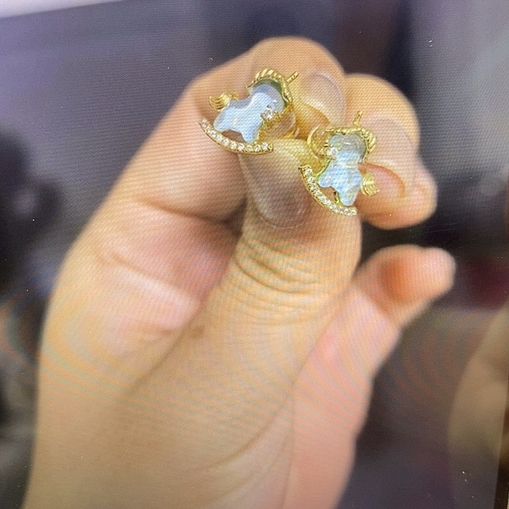 欢喜就好。喜欢就买