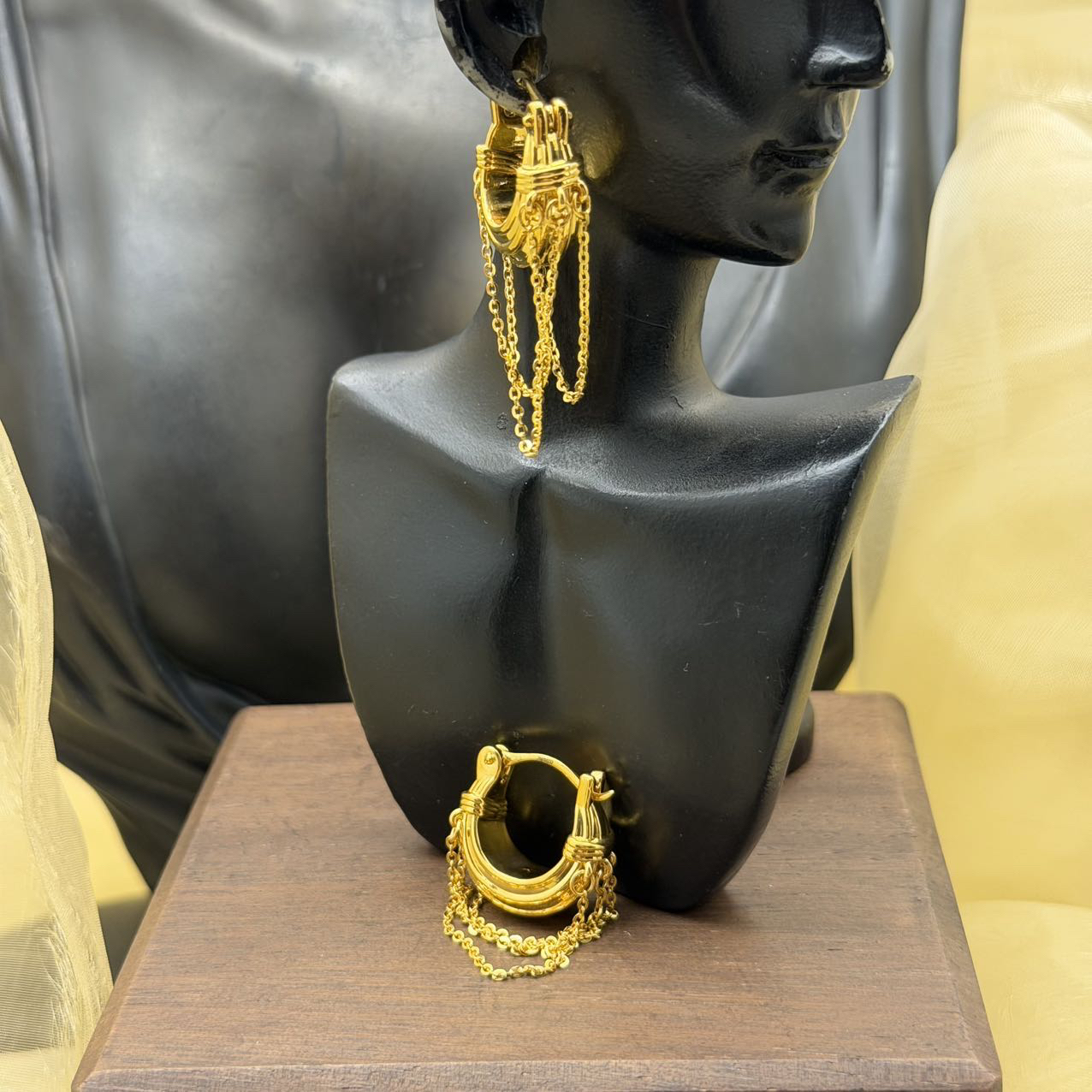 B播 7.66g 足金999 耳饰 e