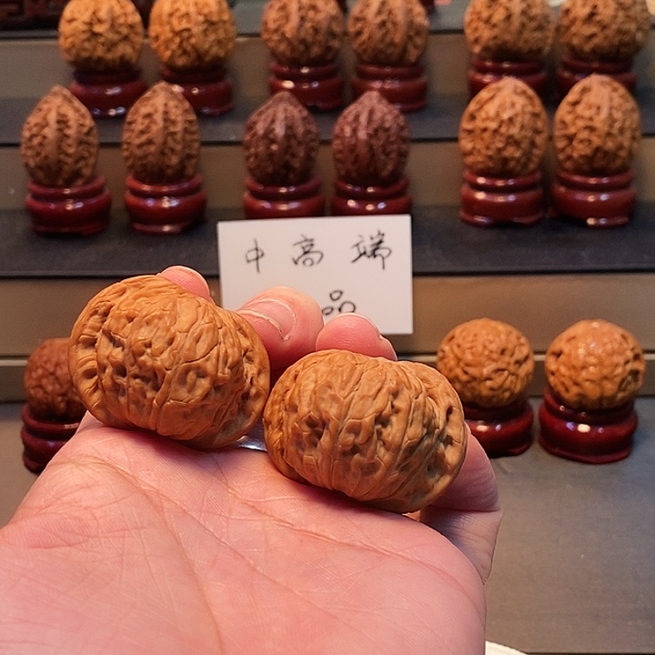 噗****桃核把件41尺蝴蝶磨