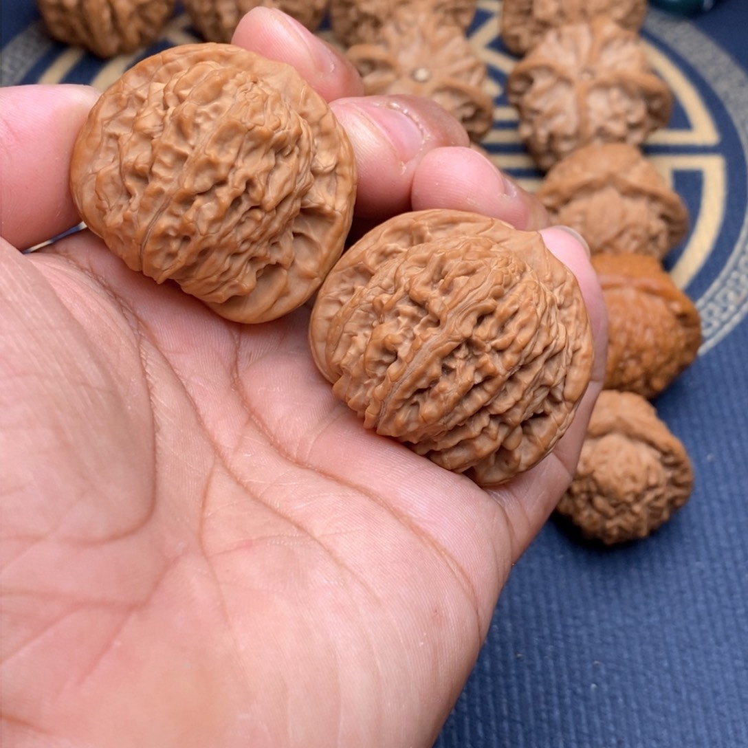 文玩核桃吊坠泽*四座楼