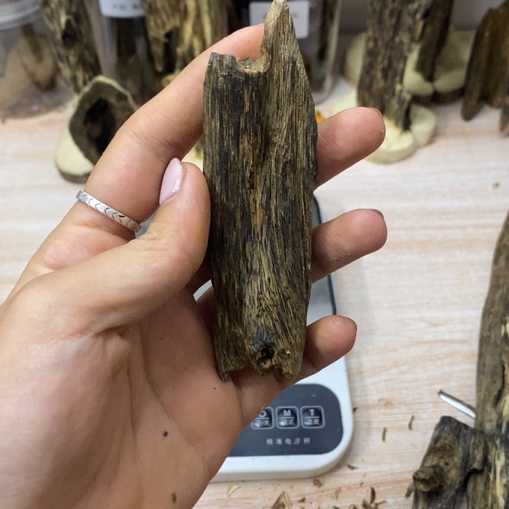 奇楠沉香透顶绿16g