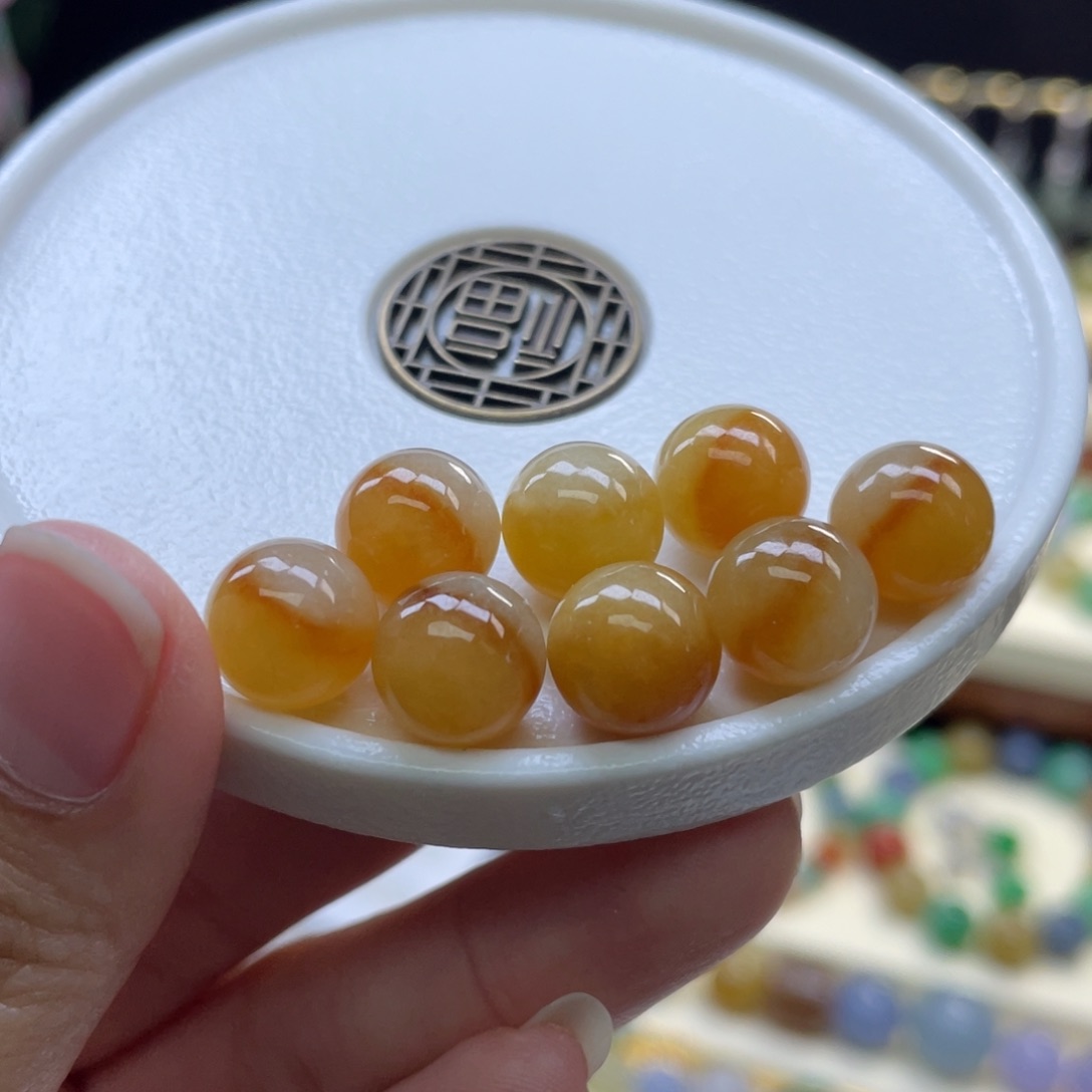 翡翠颈饰未镶嵌卡10