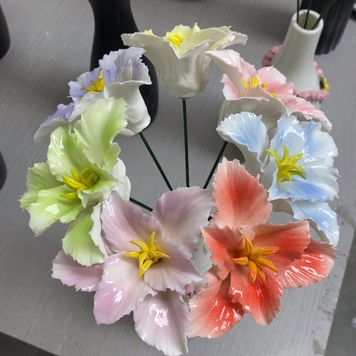 陶瓷陶瓷材料7朵百合