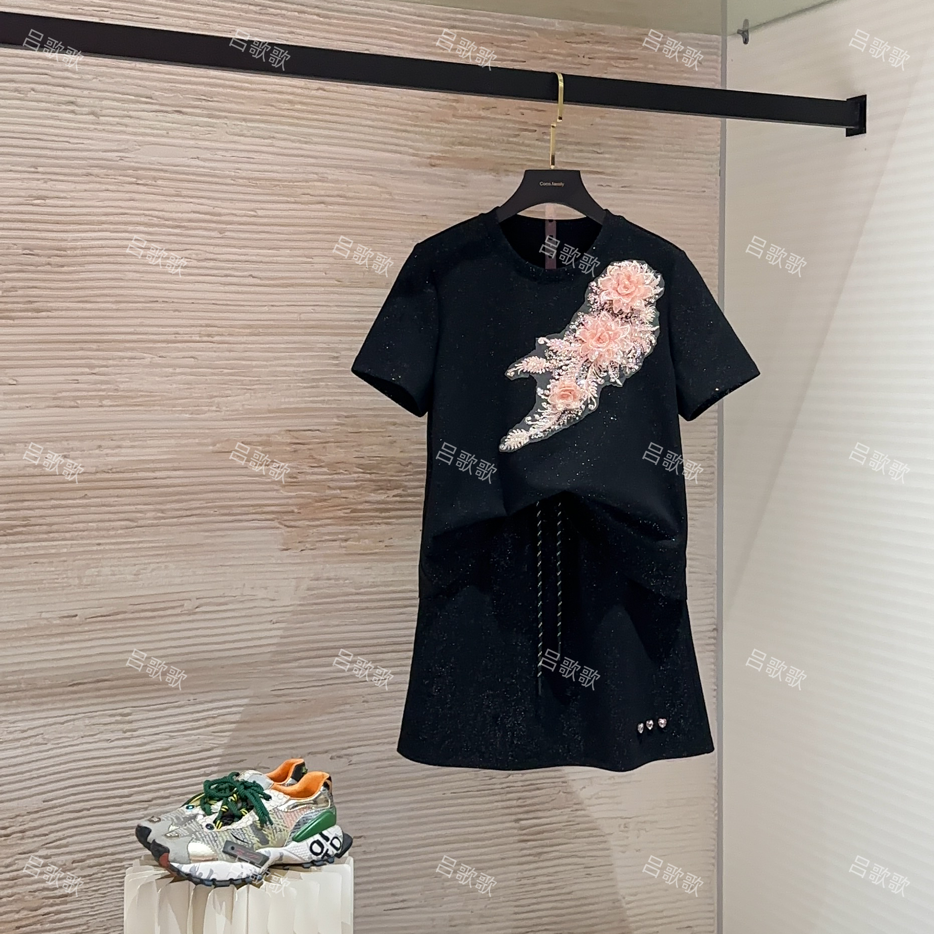 【大胆】黑色立体粉色花朵短袖套装裙两件套连衣裙裤JC-A3750