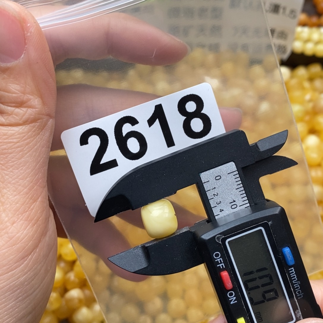 蜜蜡珠宝奇石未镶嵌