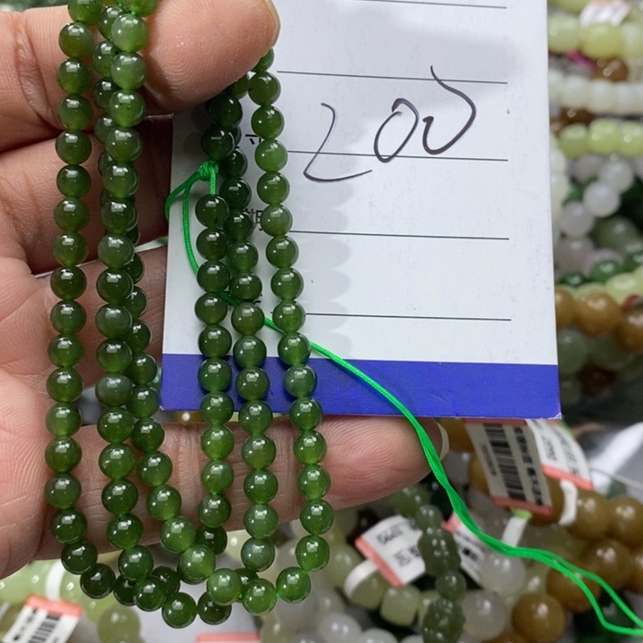 和田玉未镶嵌手串