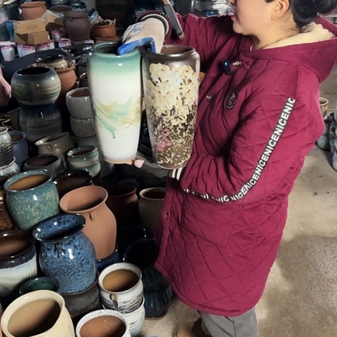 口11高31，瑕疵盆子。