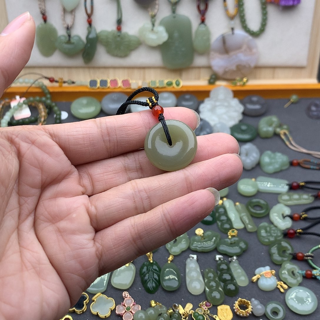 和田玉吊坠(不含链)未镶嵌