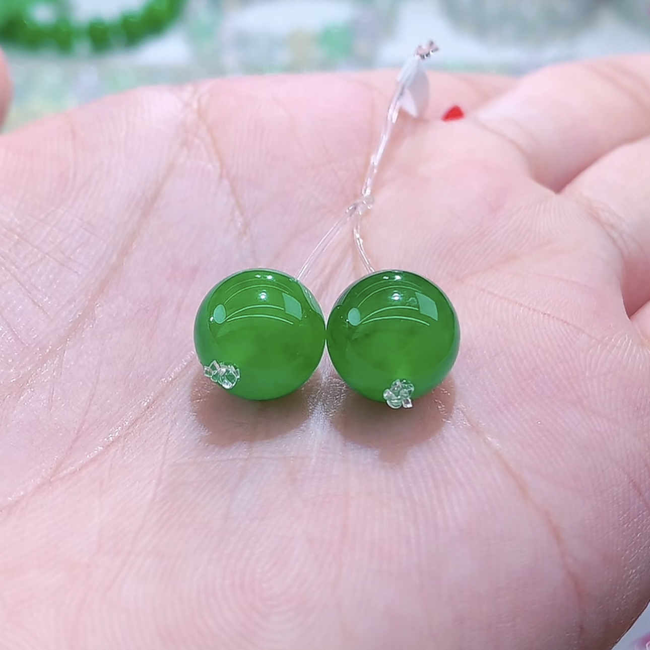 色标级冰阳绿色裸珠一对卡11.6mm