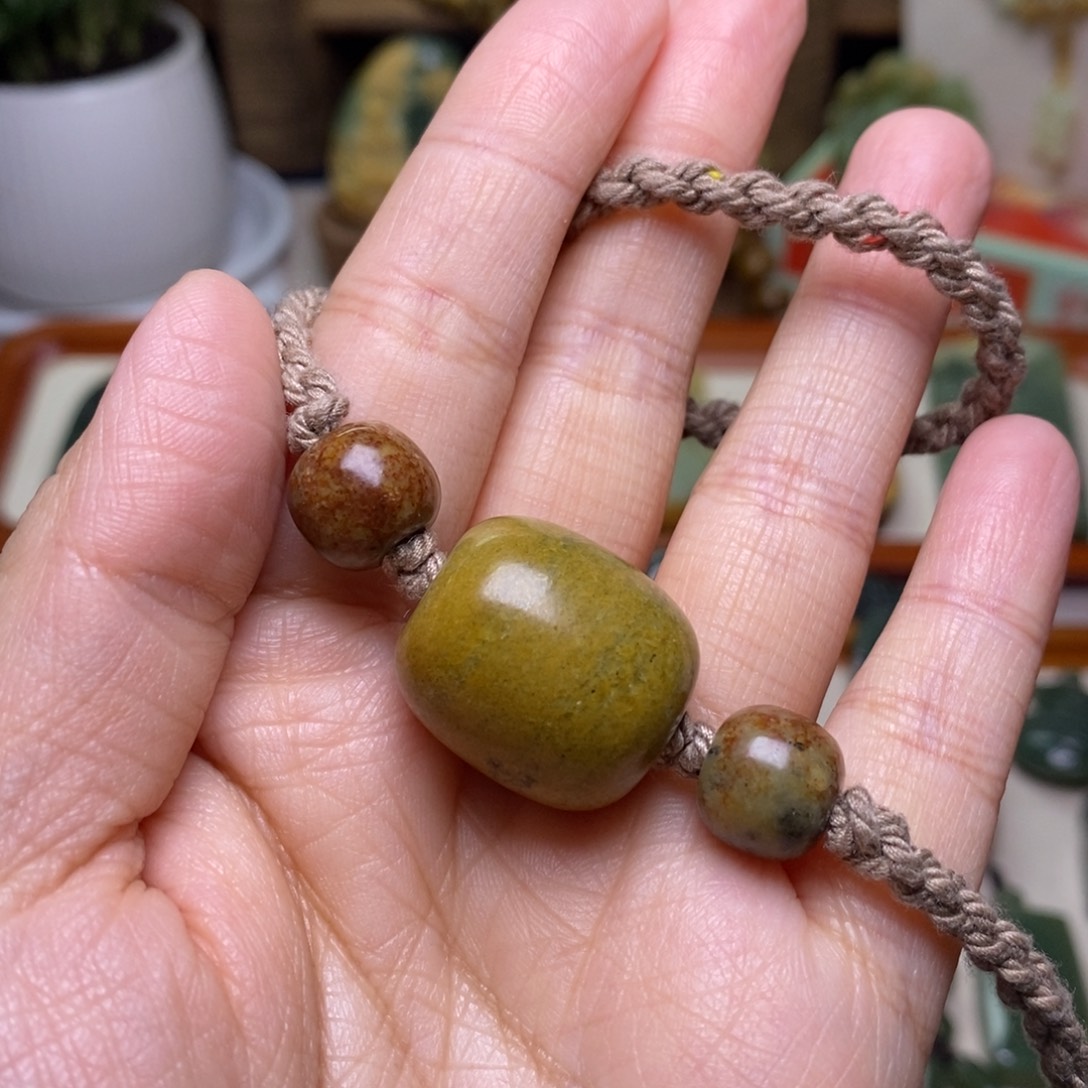 岫岩河磨玉（透闪石质玉）未镶嵌吊坠(不含链)