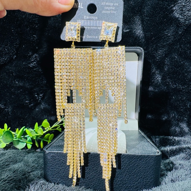 铜合金合成锆石耳饰 金色超闪长款流苏耳环轻奢夸张气质耳饰品