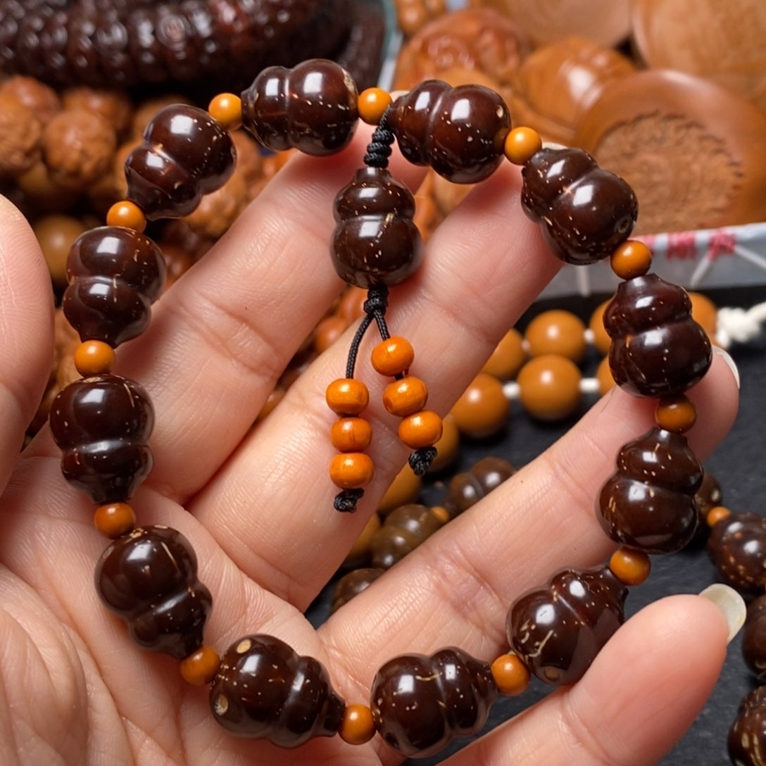 吊坠猴头核桃紫金