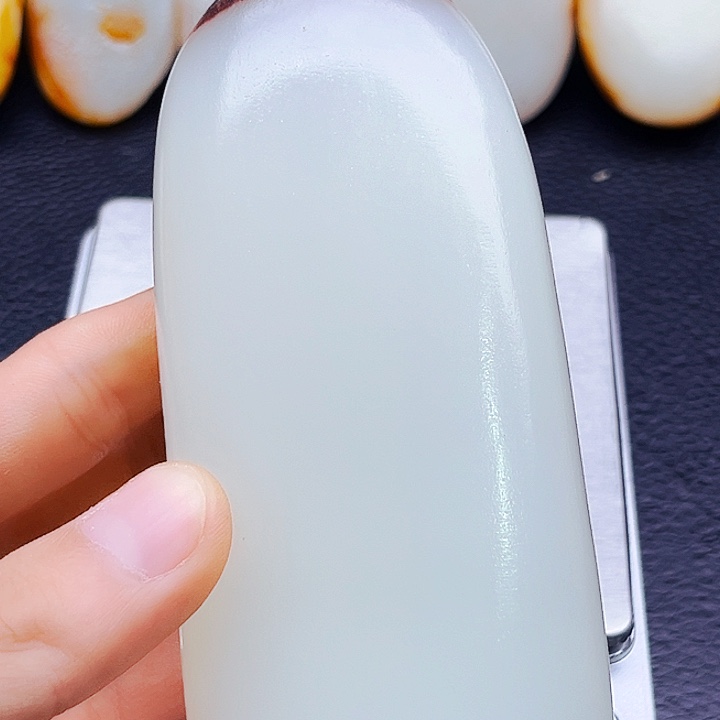 看***切和田玉未镶嵌挂件