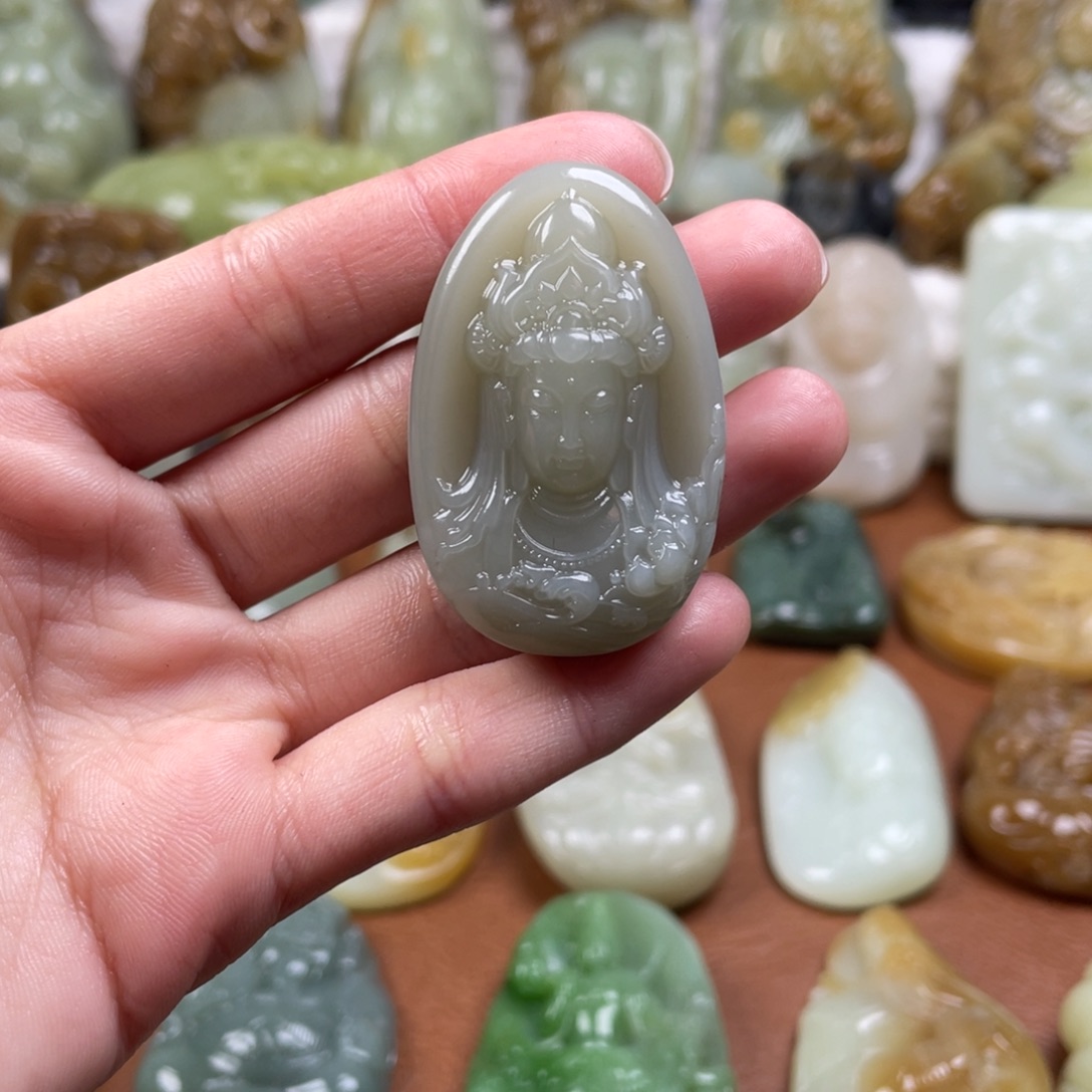 和田玉未镶嵌颈饰