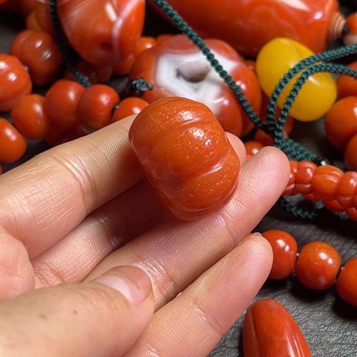 颈饰琉璃忘*琉璃………..