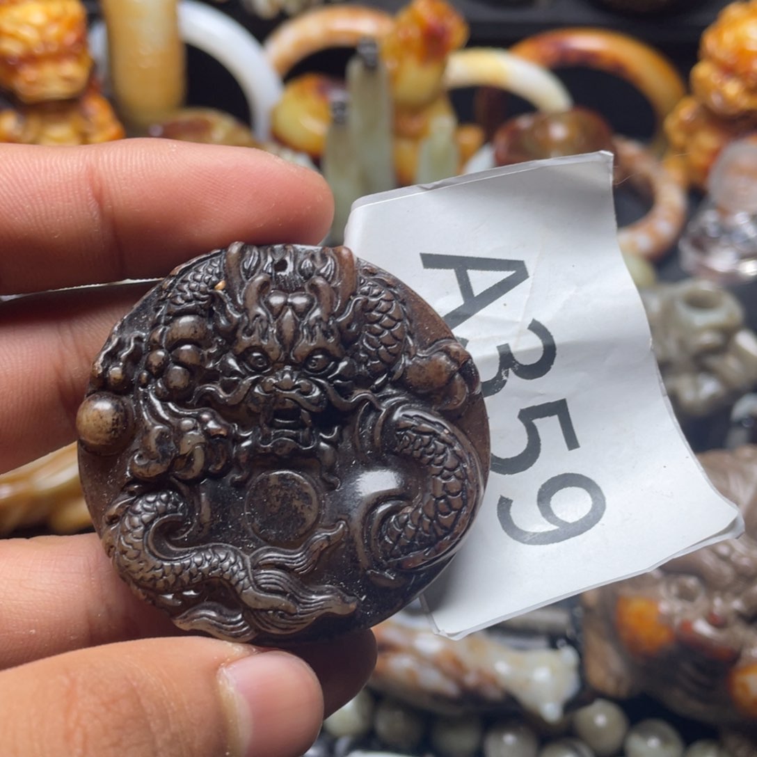 和田玉（糖玉）挂件未镶嵌