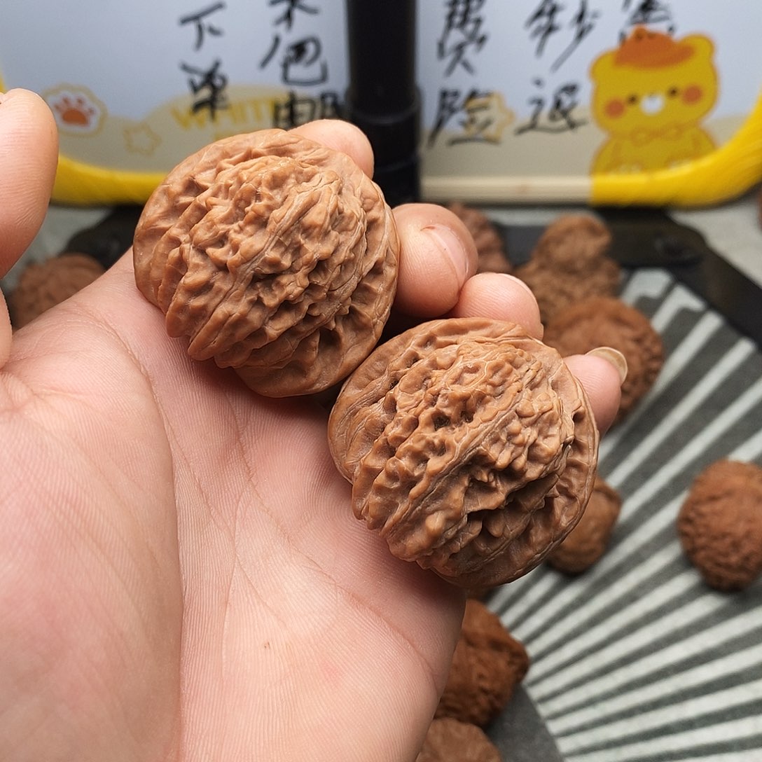 肌***象吊坠文玩核桃山地楼