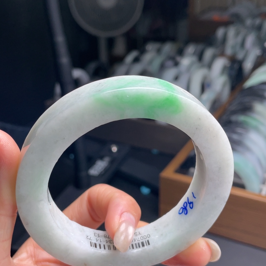 定制翡翠未镶嵌翡翠