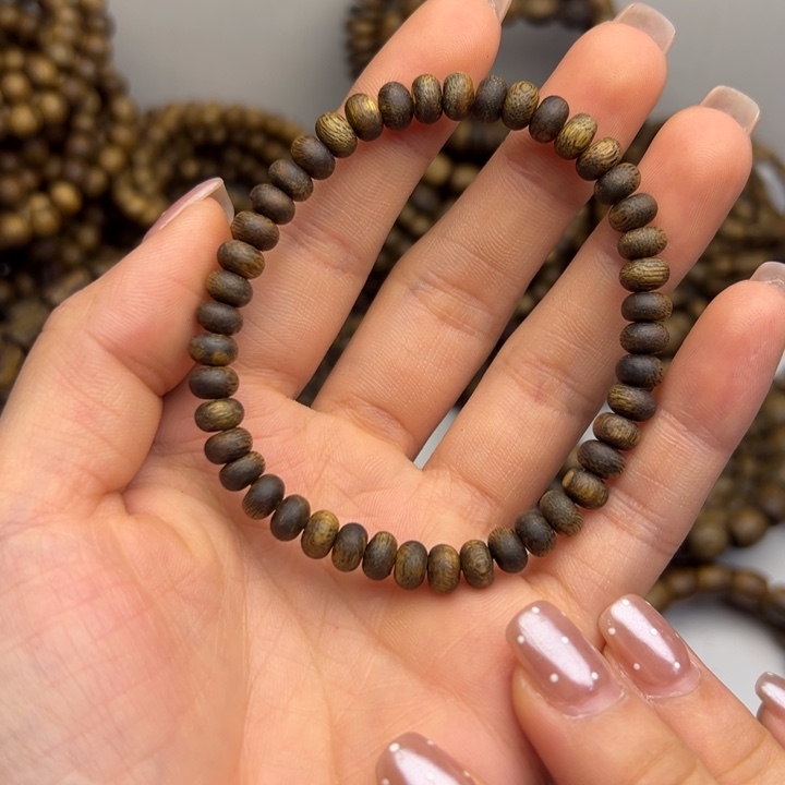 ****0沉香碎屑沉香种植奇楠沉水浮算盘珠卡07，4克