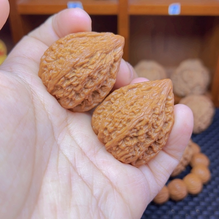 桃核把件35全品塔尖上色