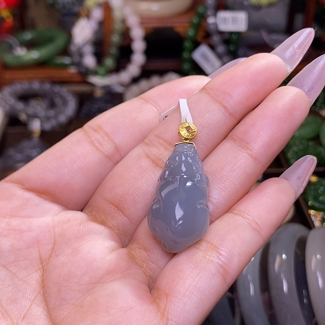 和田玉烟紫老矿料金镶貔貅未镶嵌