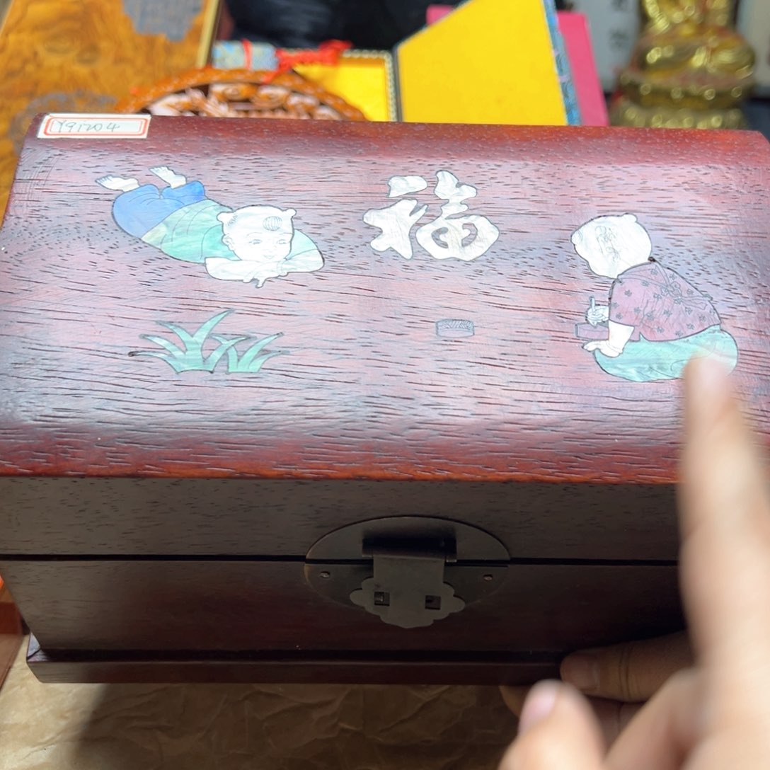 大叶紫檀（黑酸枝木类）