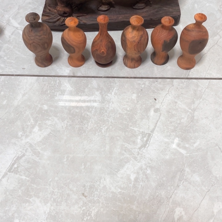 米***寺木老挝大红酸枝木手把件花瓶