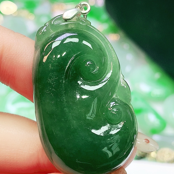 翡翠未镶嵌颈饰翡翠