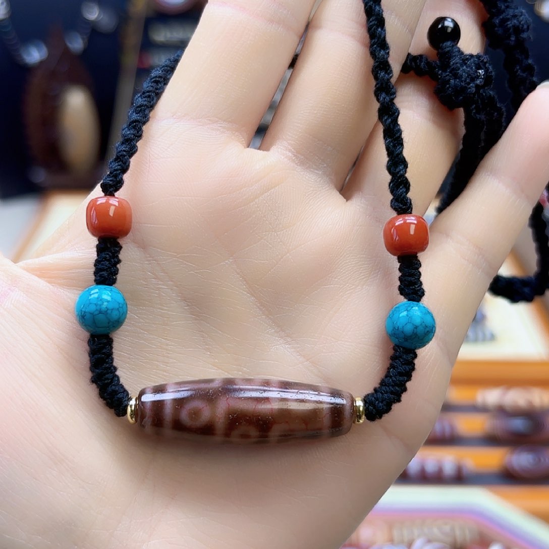 玛瑙/玉髓颈饰未镶嵌