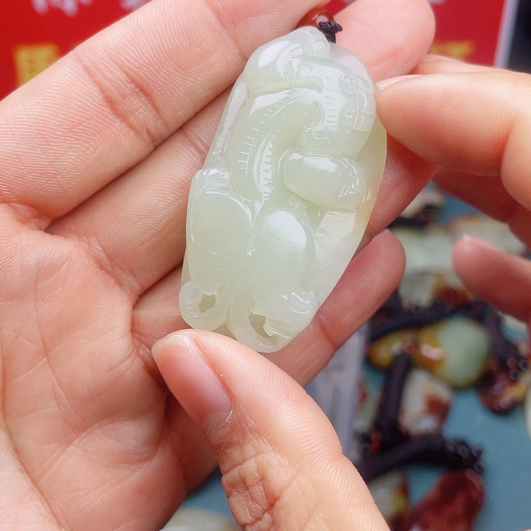 和田玉颈饰未镶嵌