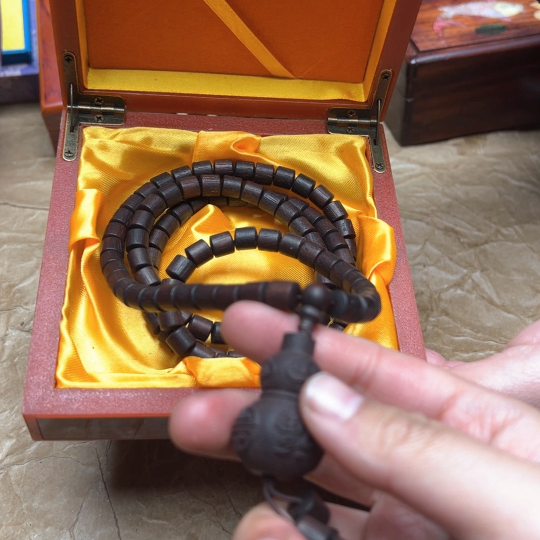 大叶紫檀（黑酸枝木类）