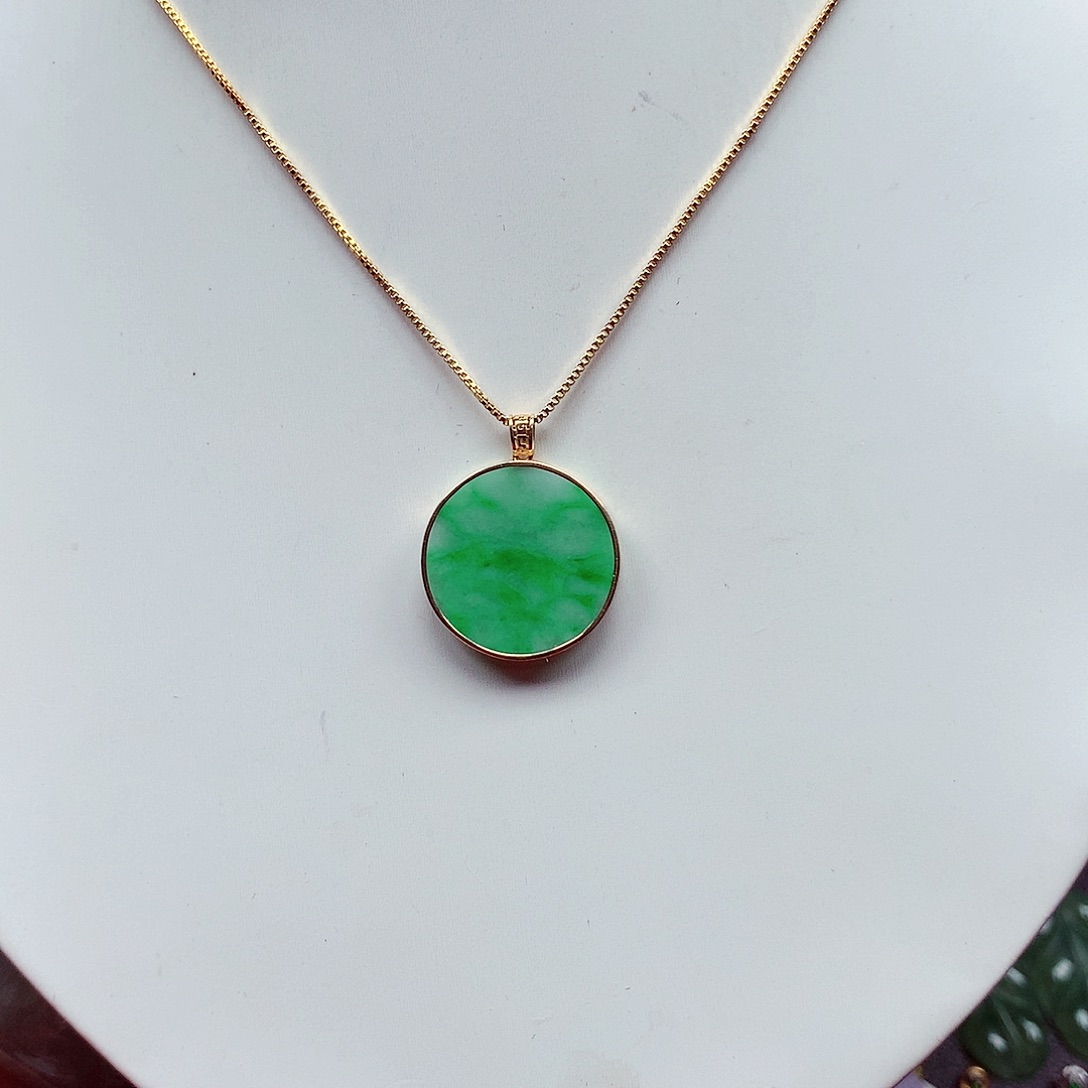 翡翠18K金镶嵌颈饰天然翡翠A货