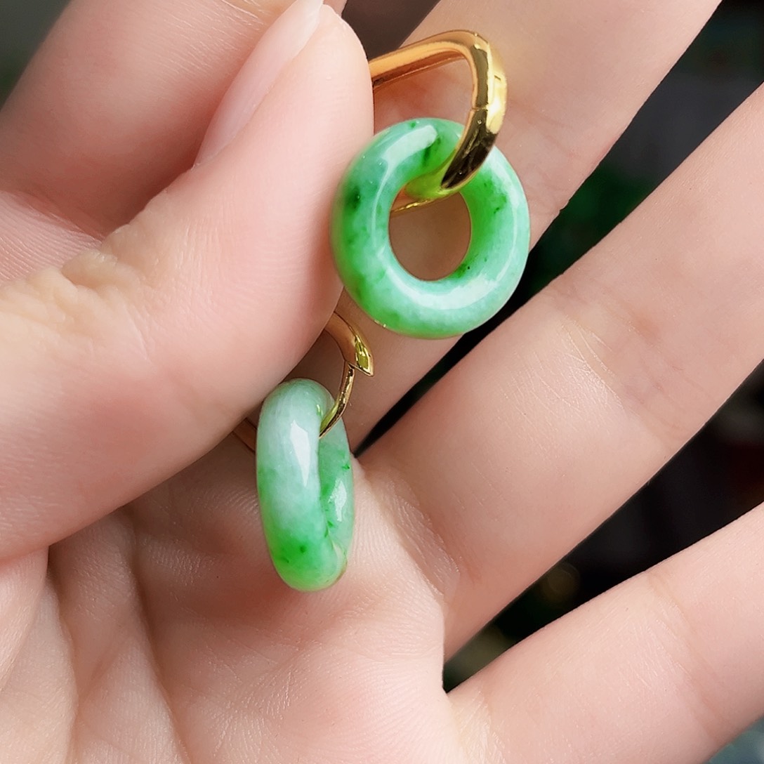 颈饰未镶嵌翡翠多样性