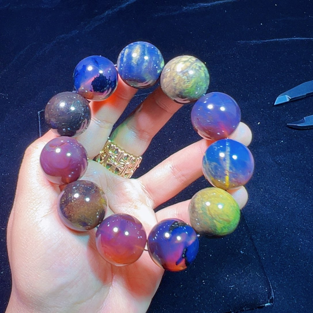 琥珀裸石未镶嵌琥珀