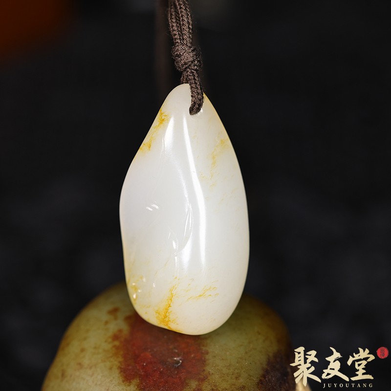 聚友堂王伟玉雕20克新疆和田玉籽料典藏独籽洒金皮荷花挂件玉吊坠