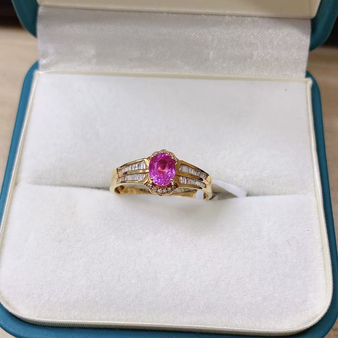 18K蓝宝石戒指，主石：0.85ct-E17308