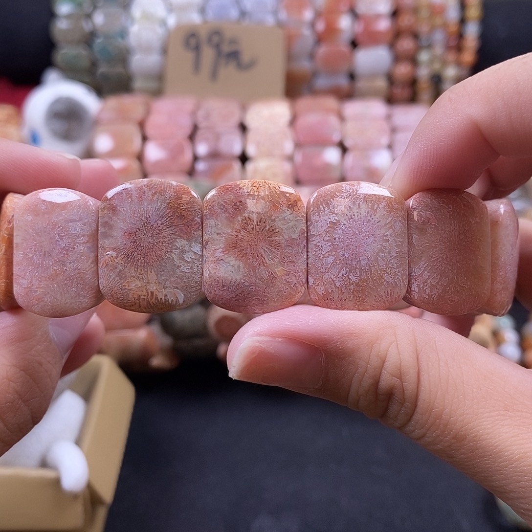 硅化珊瑚（珊瑚玉）未镶嵌手牌 粉皮烟花 16