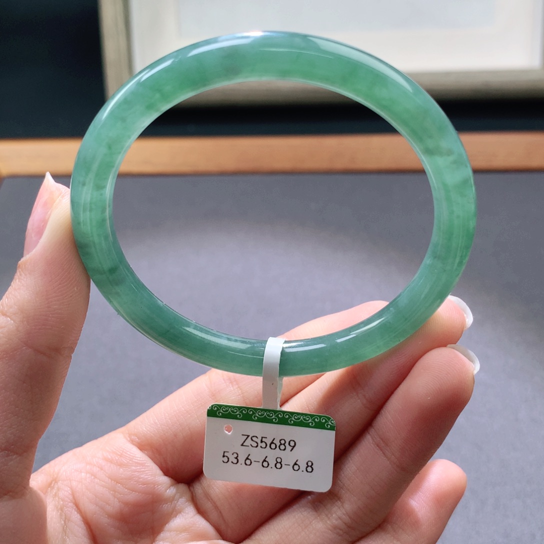 翡翠手镯未镶嵌天然翡翠手镯叮当镯