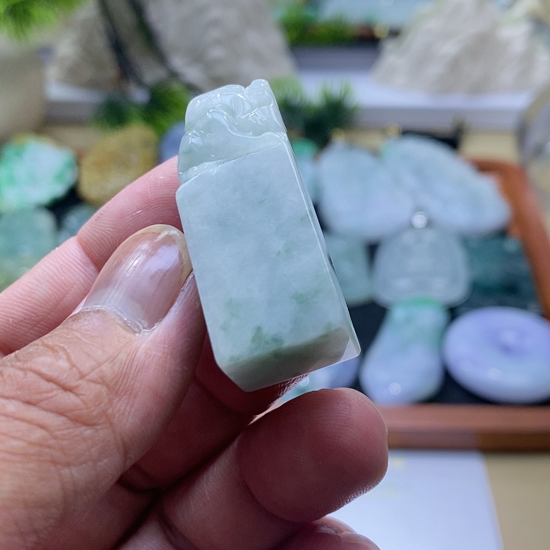 【闪购商品】翡翠颈饰未镶嵌111111111111