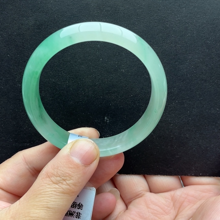 石英质玉未镶嵌手镯55.4