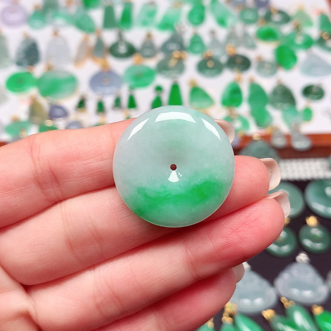 翡翠颈饰未镶嵌天然翡翠A货