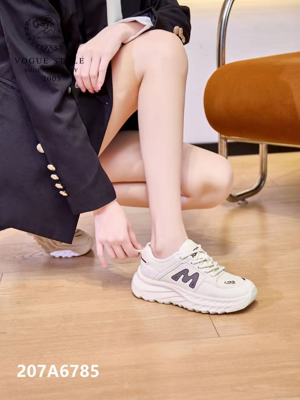 207a6785休闲女鞋软底软面百搭轻便舒适