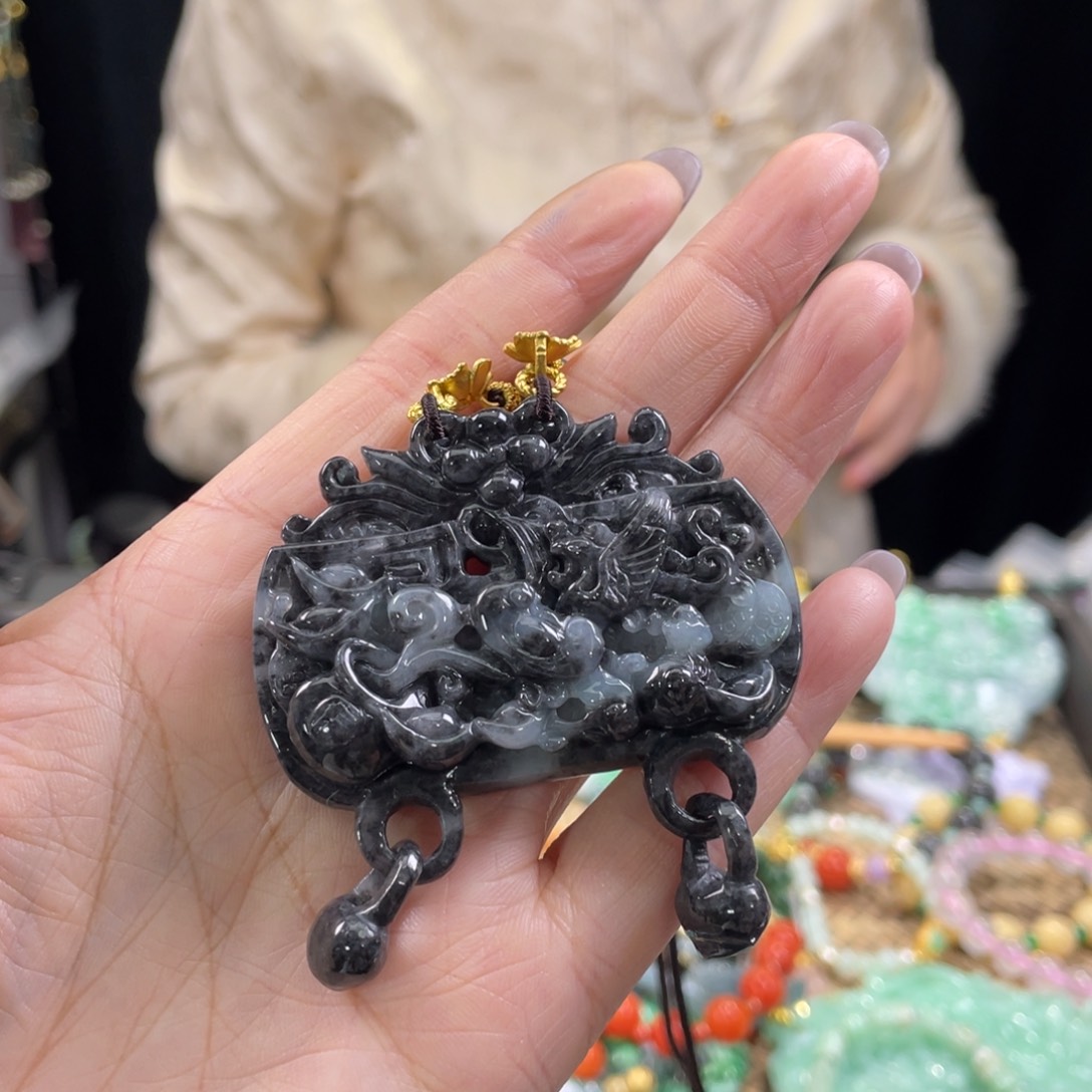 翡翠颈饰未镶嵌代编织