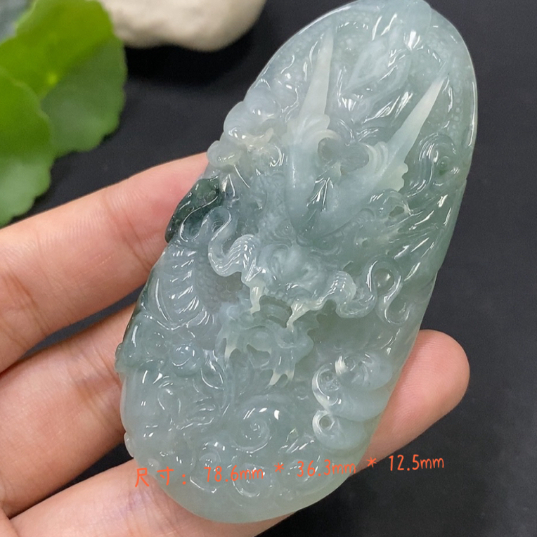 缅甸翡翠A货精致飘花霸气龙牌
