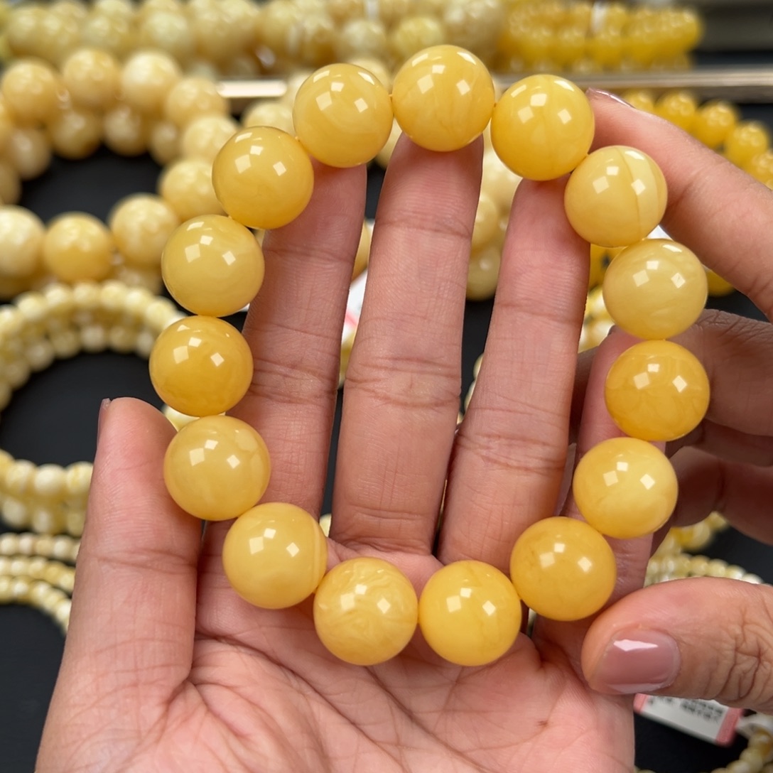 琥珀未镶嵌手链32克