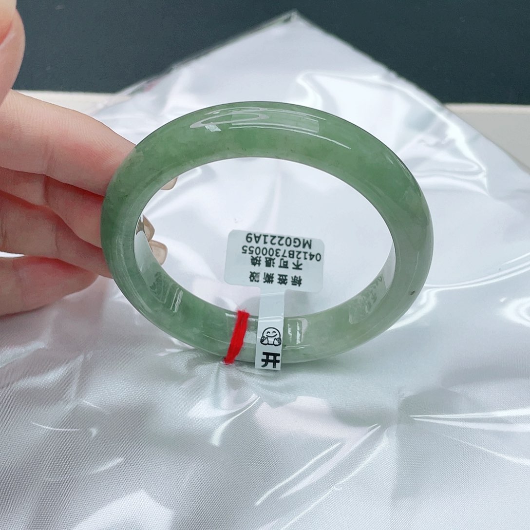 翡翠手镯未镶嵌正54.8