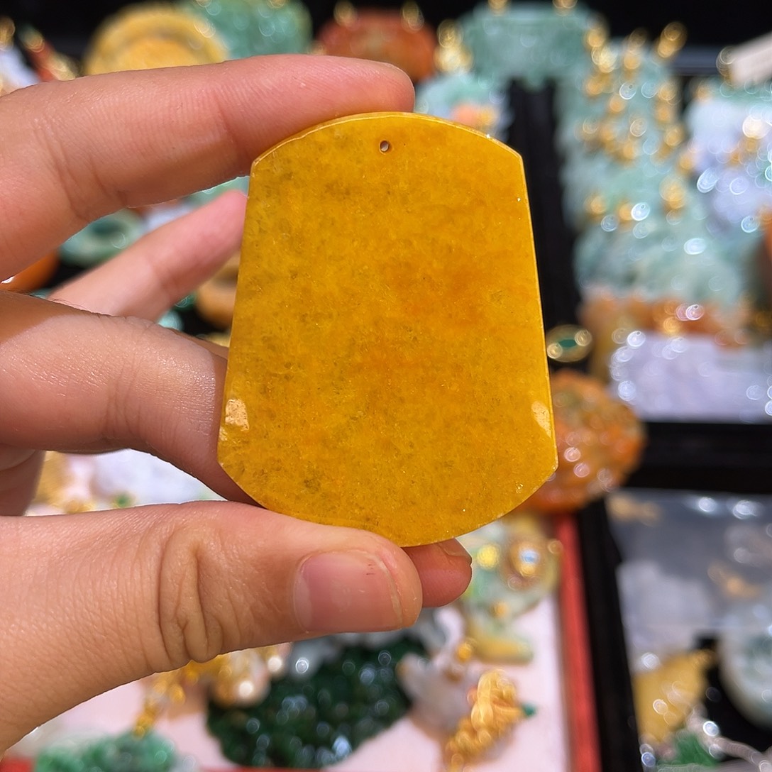 翡翠合金吊坠(赠链)