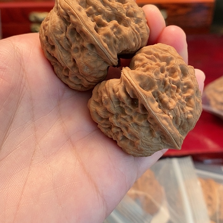 【闪购商品】文玩核桃吊坠奥迪