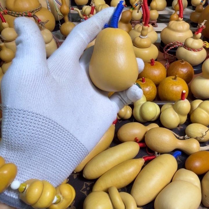 ****来葫芦云朵梨手把葫芦