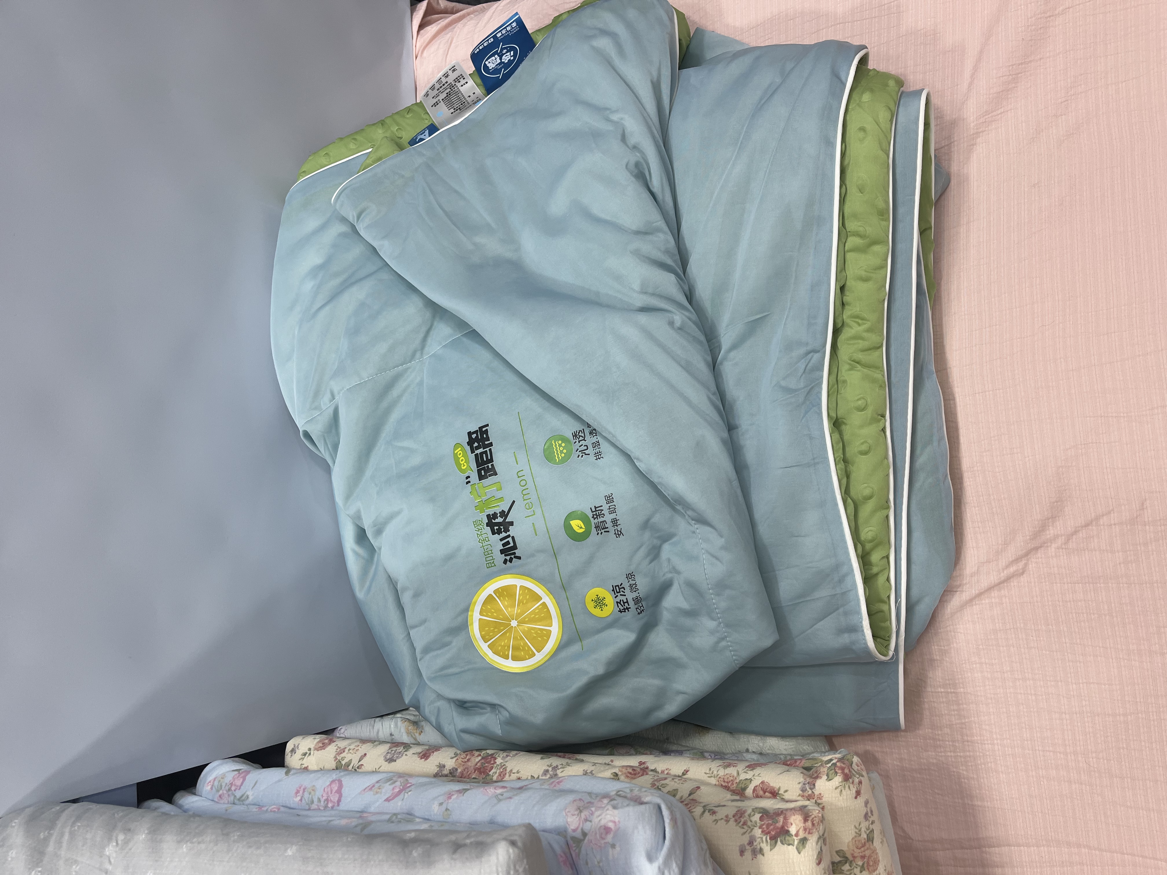 蓝色凉感丝豆豆夏被200*230cm可机洗夏凉被3.2斤左右